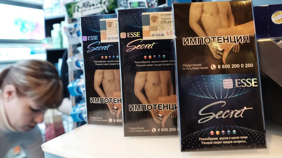 В Госдуме обсуждают возможность ввести пожизненный запрет на курение для россиян, родившихся после 2008 года, по аналогии с британской реформой о «поколении без курения», а также ужесточить меры в отношении вейпов и другой никотиносодержащей продукции.