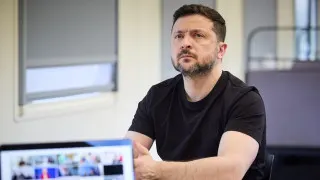 Президент Украины Владимир Зеленский заявил, что ужесточение интернет-ограничений и блокировок мессенджеров в России может быть частью подготовки к всеобщей мобилизации и новому наступлению в Украине, а также не исключил попытку ограниченной операции в одной из стран Балтии для проверки реакции НАТО.