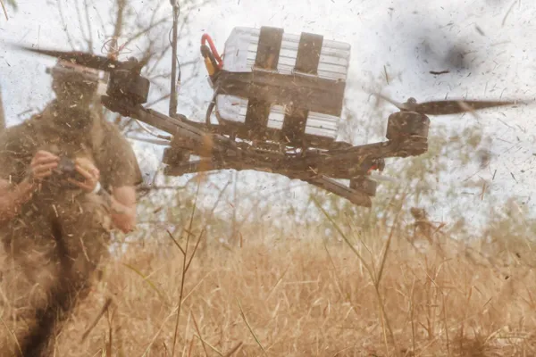 Краткий пересказ интервью Роберта Бровди (позывной «Мадяр»): он называет объекты внутри России законными военными целями и говорит о приказе поражать как можно больше вражеских сил.