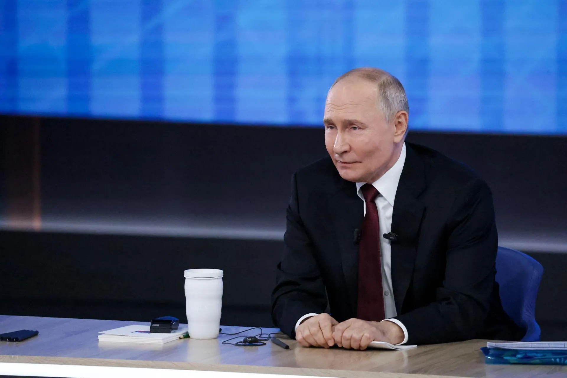 Во время выступления по случаю 81-й годовщины Победы президент заявил, что украинский конфликт приближается к завершению и затронул вопросы внутренней и внешней политики.