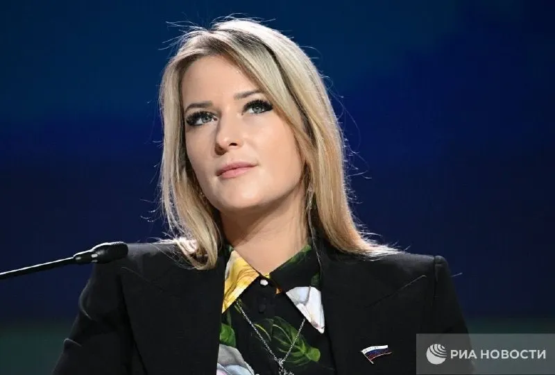 Яна Лантратова назначена уполномоченным по защите прав человека в России. Ранее она активно участвовала в кампаниях против оппозиции и блогеров; эксперты считают, что её назначение ослабляет роль института омбудсмена.