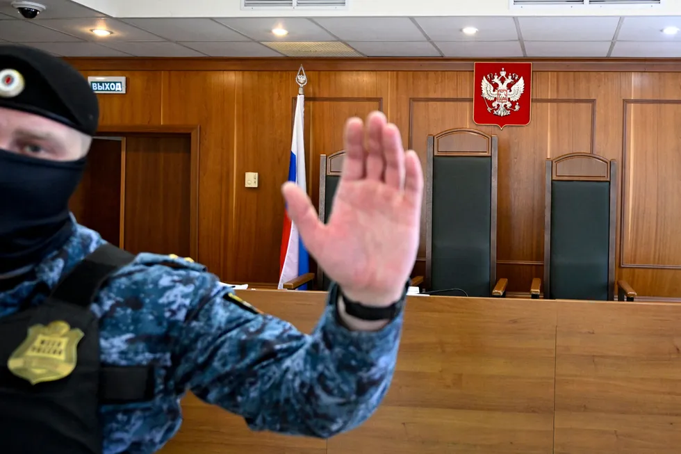 В конце апреля из публичного доступа исчезла статистика Судебного департамента за 2005–2025 годы. Это осложняет мониторинг репрессий, военных дел и иных тенденций в правоприменении по всей стране.