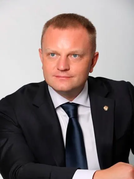 Депутат от ЛДПР рассматривается на пост уполномоченного по правам человека. Среди претендентов также Артем Прокофьев и Яна Лантратова.