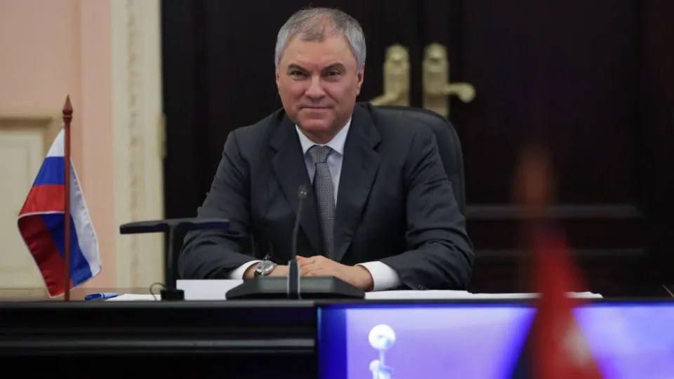 Спикер Госдумы заявил, что задействование западного оружия и спутниковых систем для ударов по гражданским объектам может вынудить Россию применить неизвестное «безследное» оружие. Заявления последовали после удара по Старобельску и ответных налётов на Киев.