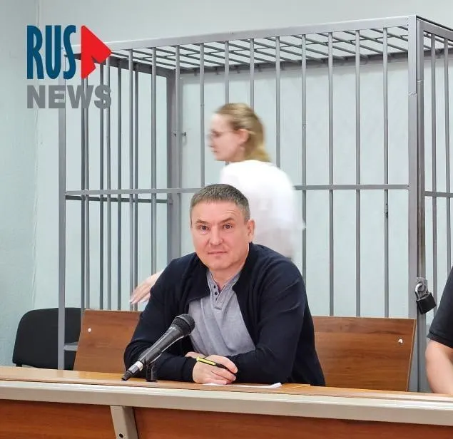 Суд отклонил претензию правозащитника: в карцере заключённым и подозреваемым выделяют лишь полтора часа в день для работы с бумагой и ручкой, чего иногда недостаточно для подготовки к защите.