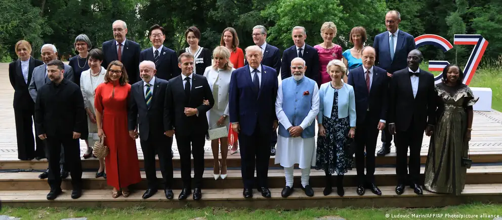 По итогам саммита в Эвиане лидеры G7 договорились нарастить помощь Украине — в том числе средствами ПВО — и ужесточить санкции против России. В выступлениях отмечена новая динамика в пользу Киева.