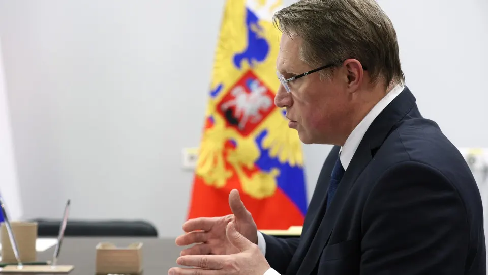 Минздрав: большая часть ординаторов в этом году подготовится по целевым договорам; одновременно растут приёмы в медвузах, а для выпускников действует закон об обязательной отработке до трёх лет.