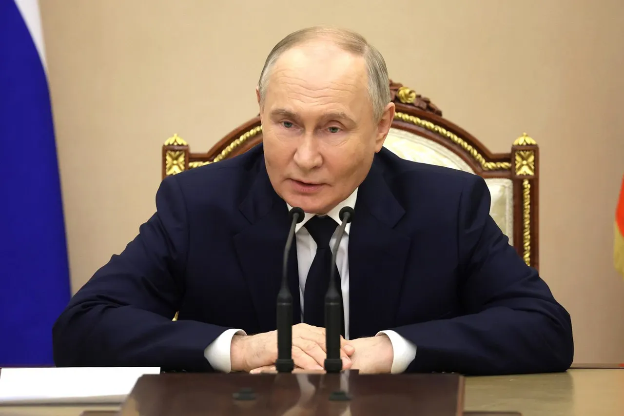 Президент потребовал приложить все усилия, чтобы не допустить остановки работ на Балтийском заводе и продолжить реализацию проекта «Лидер».