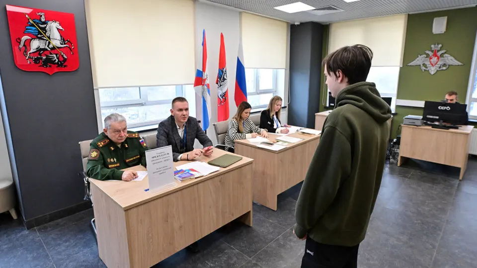 Закон открывает доступ к единому реестру актов гражданского состояния для Минобороны и командиров частей. Документ принят на фоне обсуждений возможной новой мобилизации и изменений в правовой базе комплектования войск.