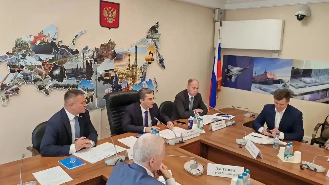 Депутат подготовил законопроект, который даст профильным ведомствам доступ к данным о формировании цен на каждом этапе — от производства до магазина — чтобы оперативно выявлять и устранять причины резкого подорожания.