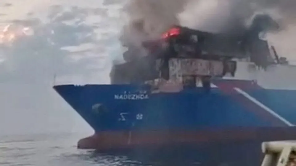 Из-за атак на суда в Черном море и санкций меняются маршруты поставок из ЕС в Россию, растут издержки и сроки доставки.