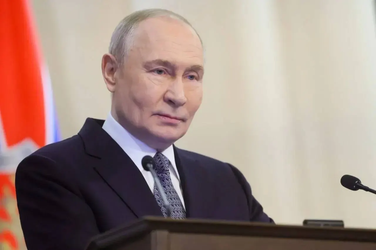 Президент отметил мужество и решительность личного состава ВДВ, действующего в ходе специальной военной операции, и выразил уверенность в их вкладе в обороноспособность страны.