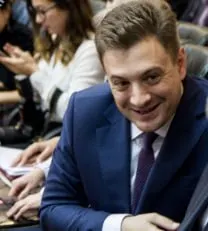 Коммунист Камнев обратился к Минпромторгу с призывом снизить цены на автомобили «АвтоВАЗа» внутри страны после обнаружения более низких цен за пределами России, в том числе в Белоруссии.