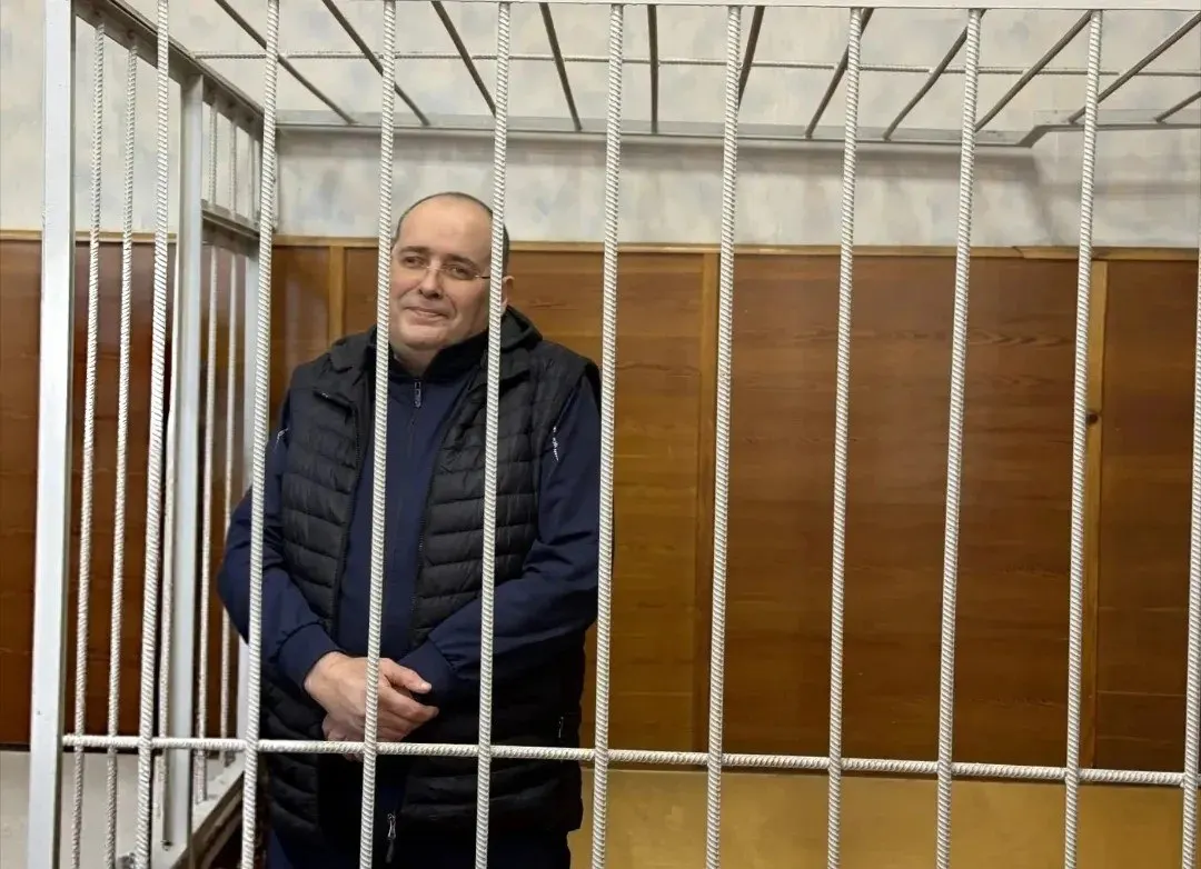 Экс-замминистра ЖКХ приговорили к 14 годам колонии за взятку в особо крупном размере; ранее ему назначили 9 лет строгого режима и штраф, итоговый штраф около 17 млн рублей.
