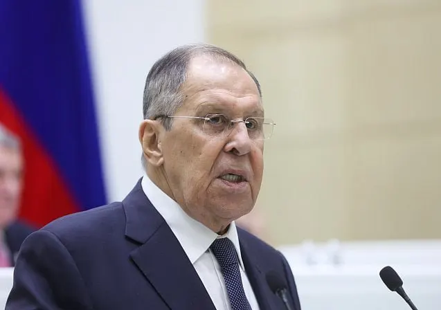 Министр иностранных дел заявил, что закрытие генконсульств в Бонне и Берлине демонстрирует непринятые уроки истории и сигнализирует о нарастающей напряженности.