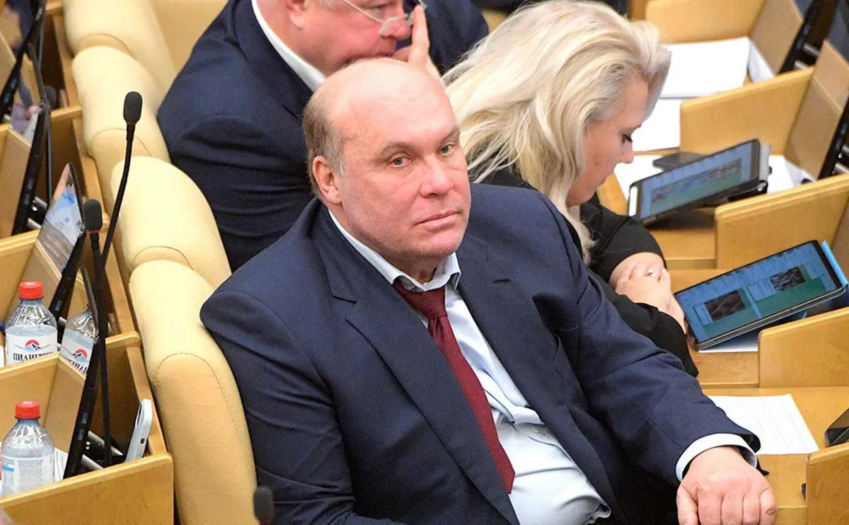Депутат сообщил, что сведения о возможной мобилизации — слухи иностранных спецслужб, призванные запугать россиян.