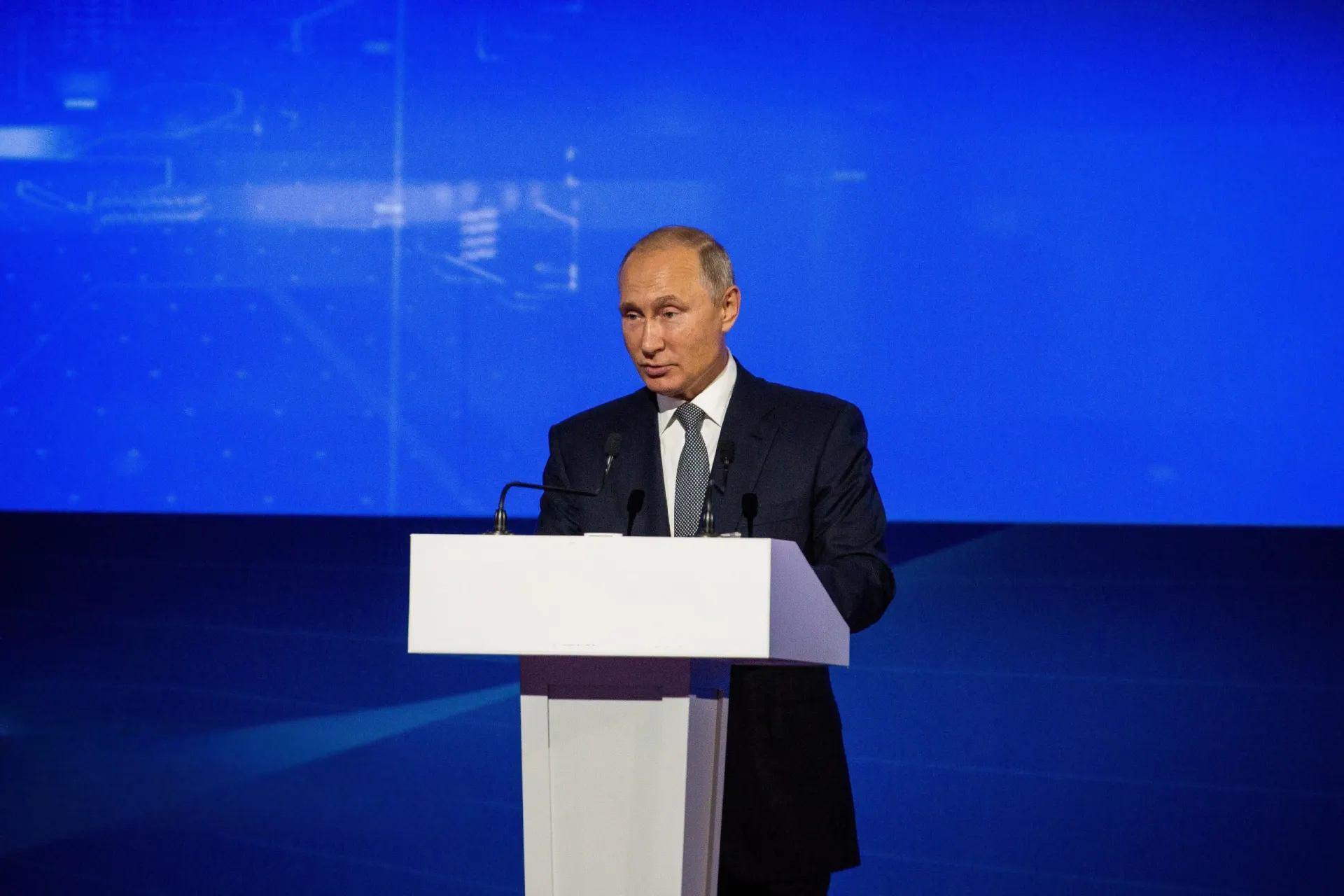 Президент рассказал о возможности дипломатических шагов и анализе ситуации в ходе выступления на Валдайском форуме.
