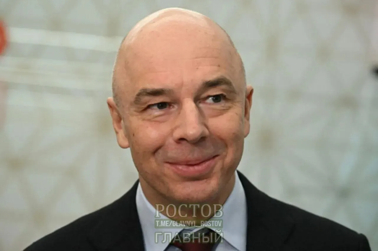 Глава Минфина призвал россиян жить экономнее и подчеркнул, что речь идёт не о затягивании поясов, а о разумных расходах и учёте финансовых возможностей.